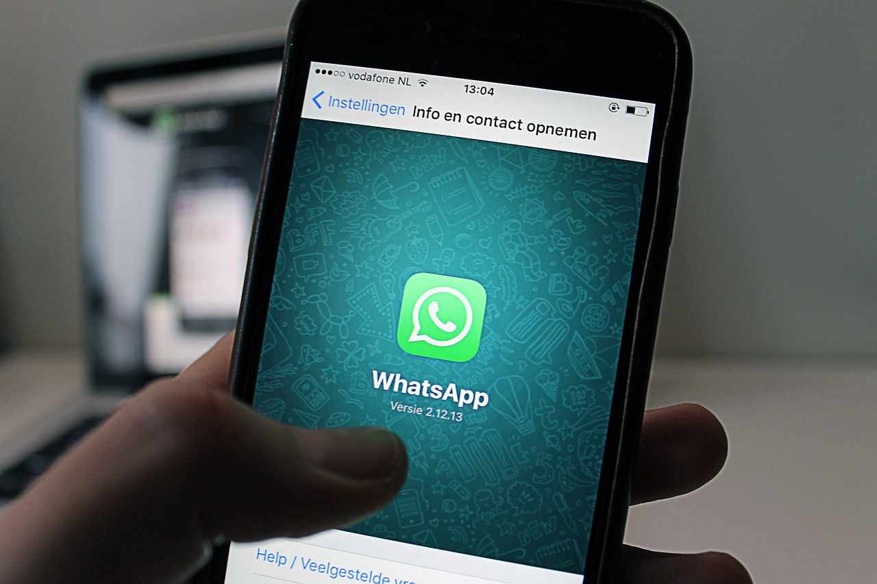 WhatsApp, come eliminare i messaggi superato il limite di tempo