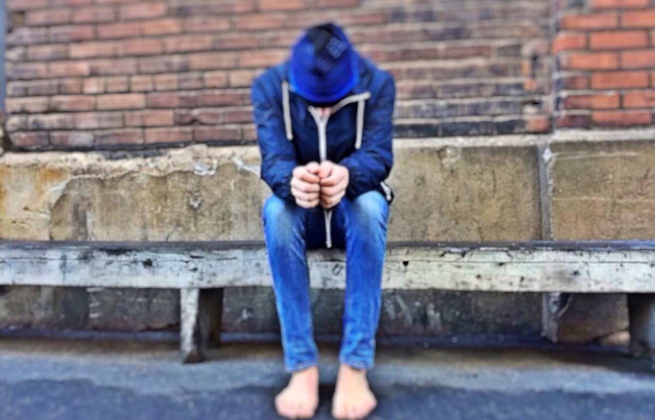 Telegram, minacciava la giovane vittima con i messaggi. Arrestato