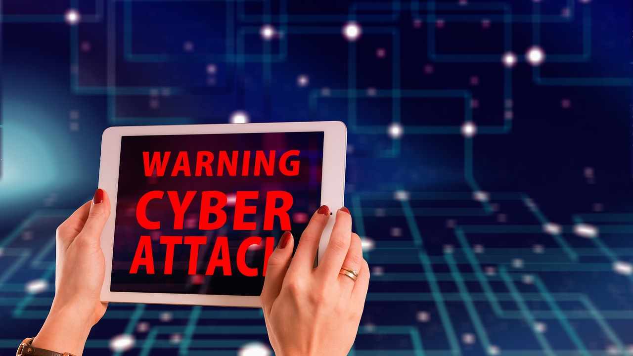 Sicurezza Informatica, attenzione al nuovo malware che arriva per sms