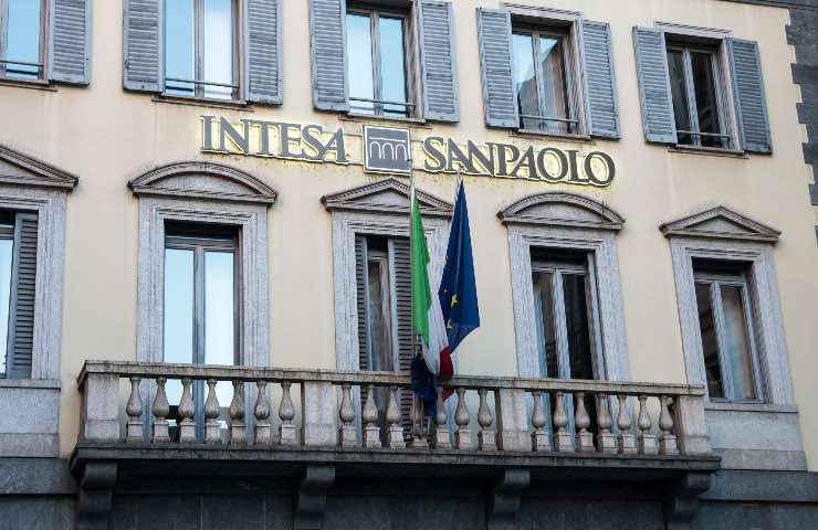 Allarme conto corrente, avviso Intesa Sanpaolo ai clienti