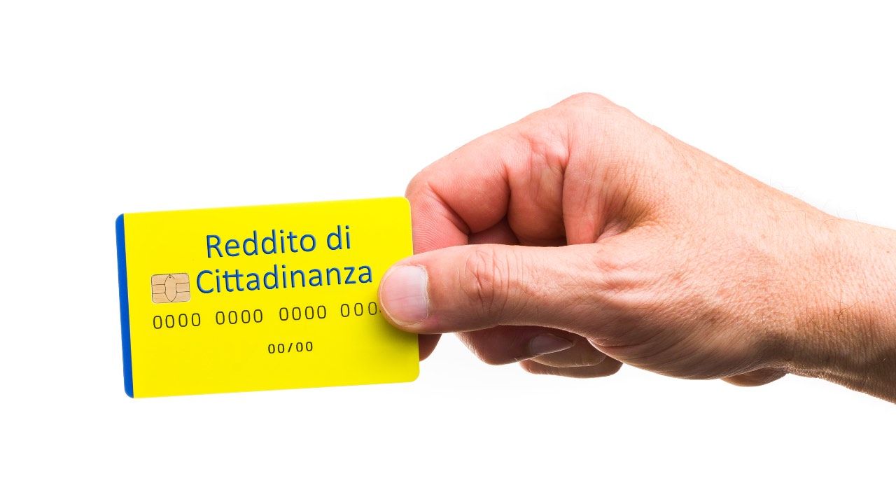 Reddito di cittadinanza | può slittare la ricarica di settembre - Vimarsana News