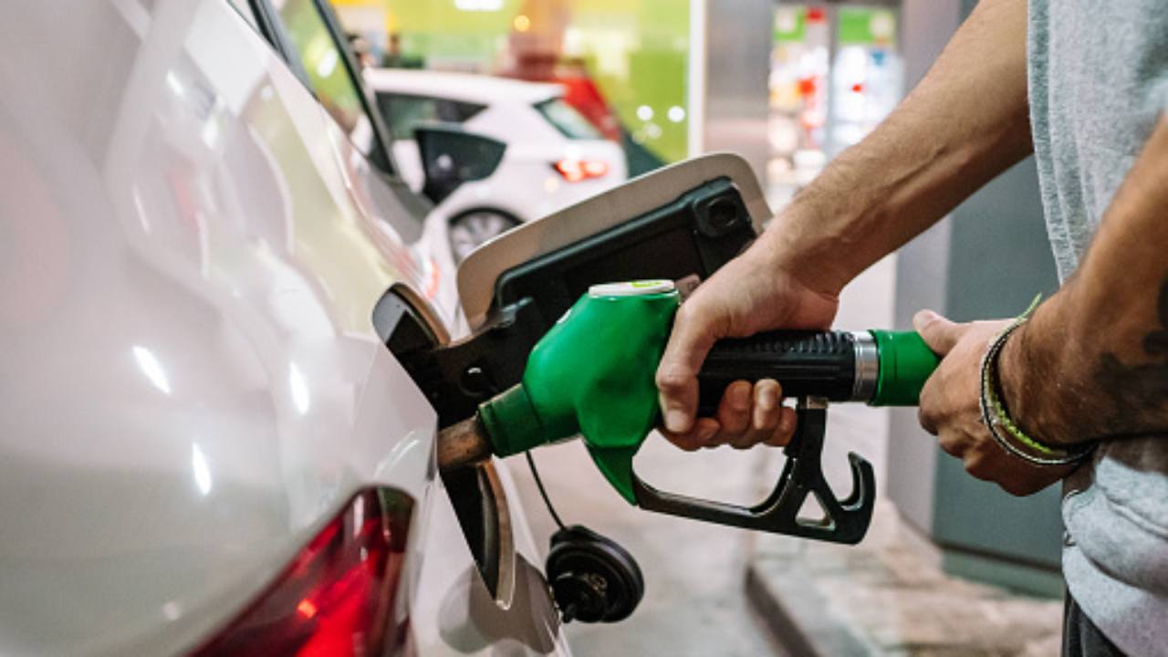 benzina speculazione prezzi