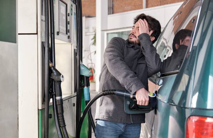 benzina speculazione prezzi