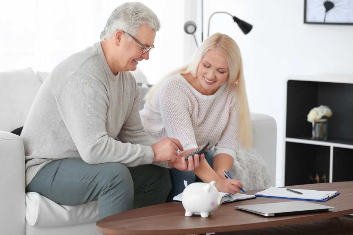 anziani fanno i conti