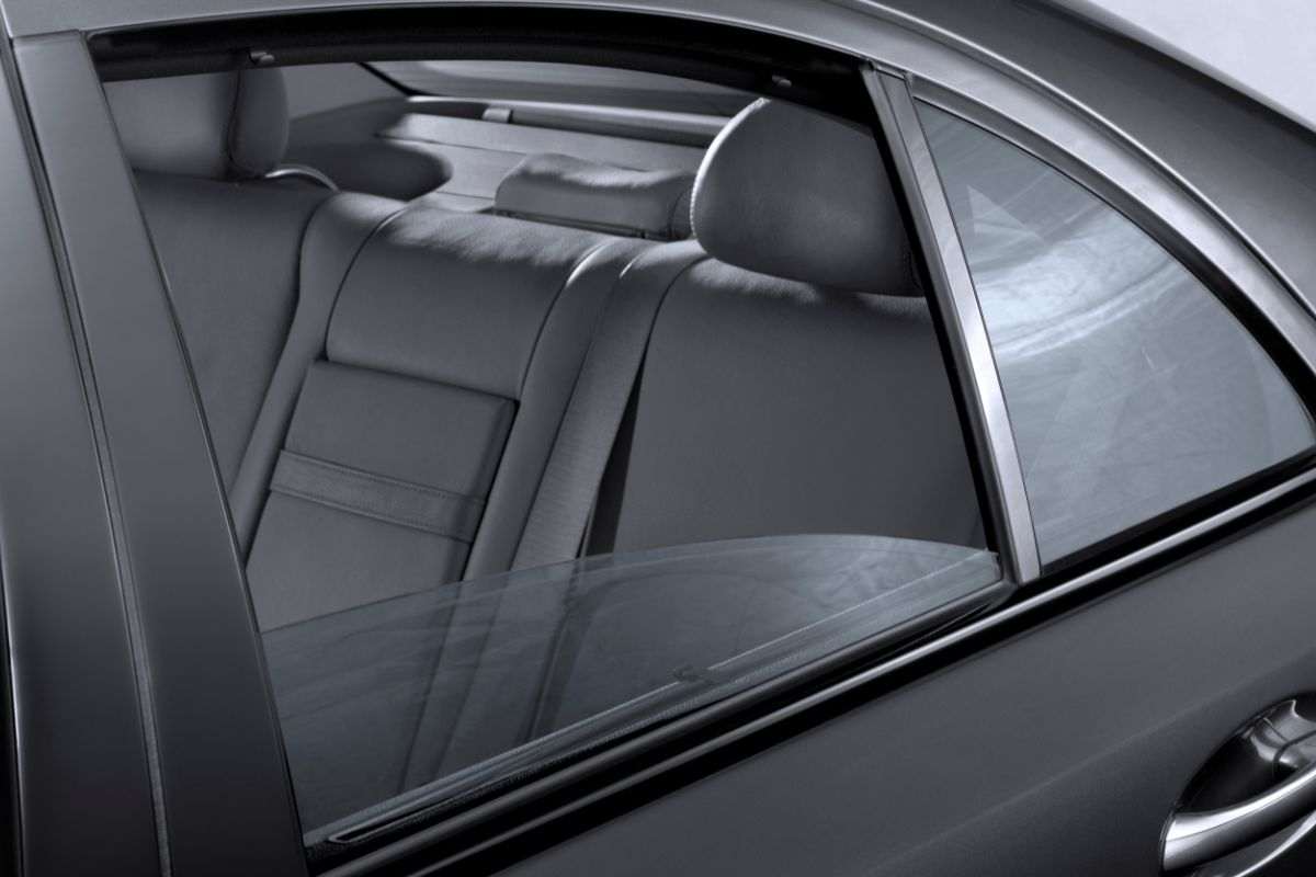 auto finestrino aperto