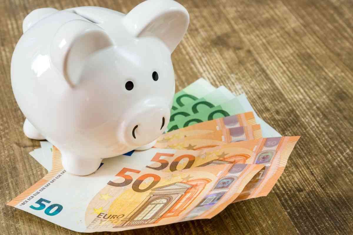 salvadanaio banconote