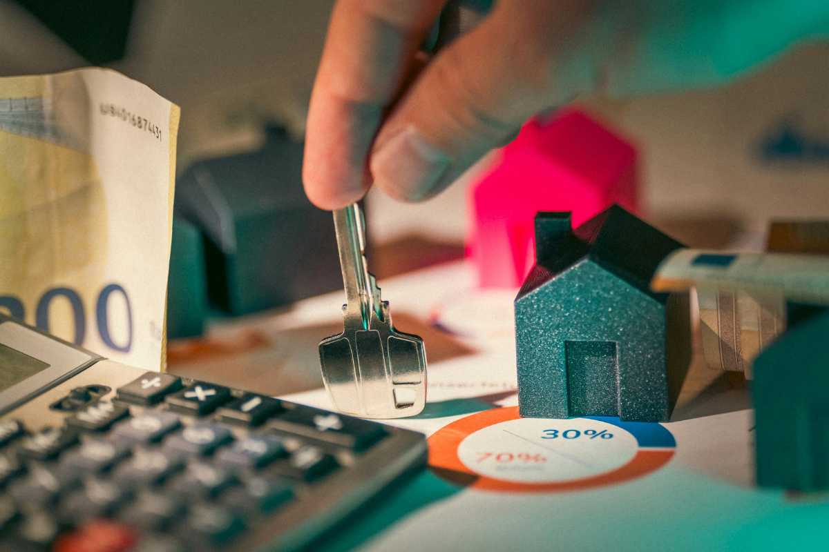 calcolatrice denaro chiavi casetta