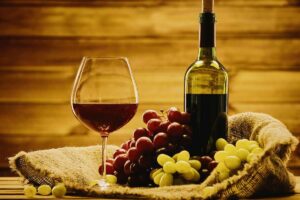 bottiglia di vino e calice